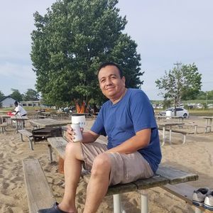 Meet your Posher, Alvaro